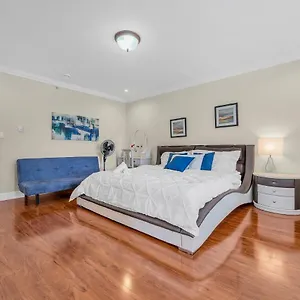Maison d'hôtes Luxurious Getaway In Vancouver-private With Attached Bathroom 